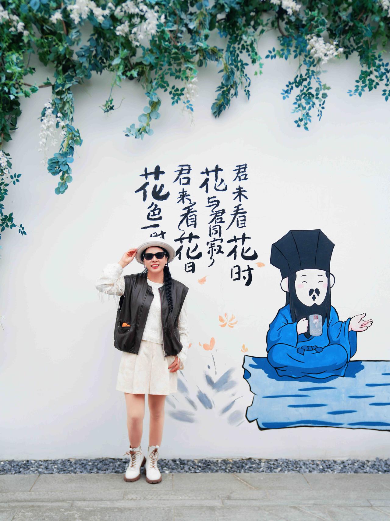 绍兴越城有着越都宋韵，千年古城的美誉，宛若一幅水墨长卷，五一将至，让我们把脚步交