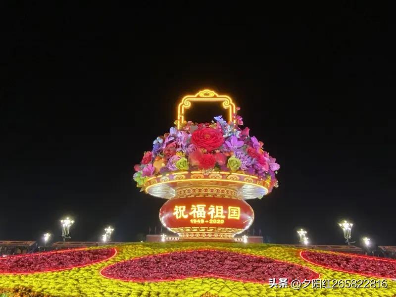 看到“国逢盛世千秋旺”这个上联，我脑海里一下子就想到之前看过的“民享太平四海安”