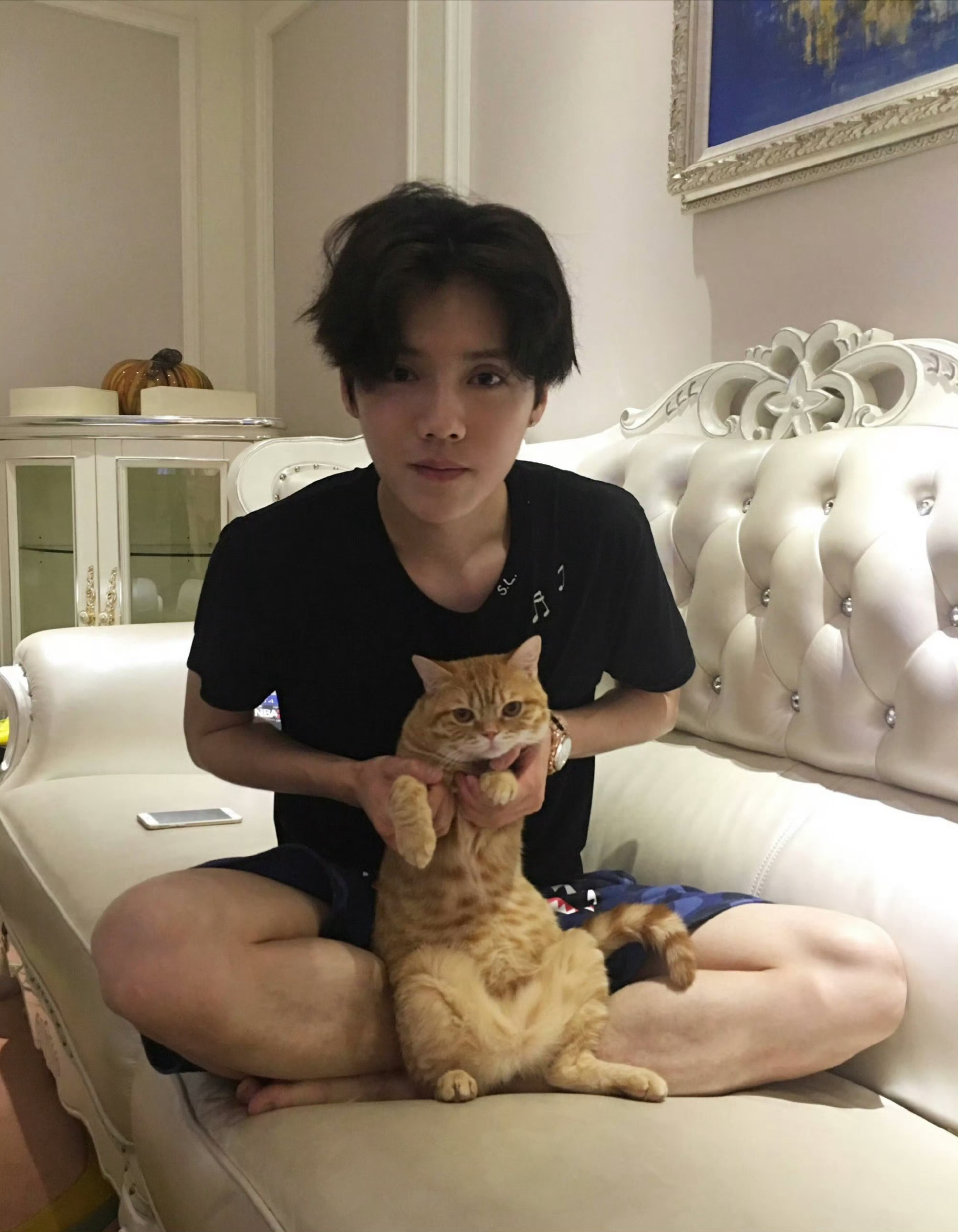 鹿晗鲜啤福鹿家品牌全球代言人 🦌鹿晗 不停想起你的调皮 不断挑战我们的互相脾气
