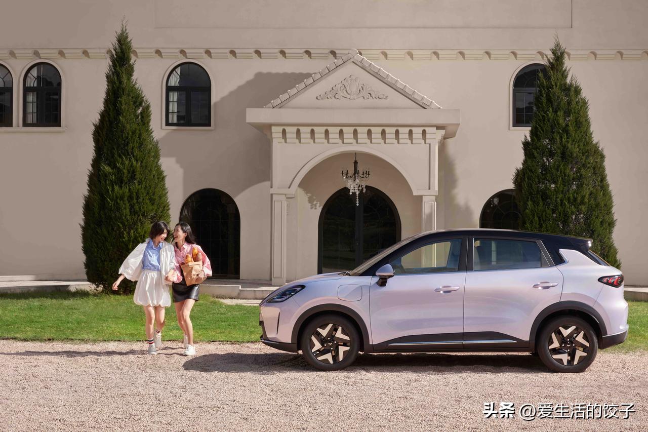 我理解的啊：

坐电车容易晕车，大多是因为电车加速快、动力平顺又安静。起步和提速