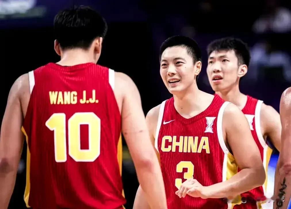 胡明轩封神失败！如果进了他将写进男篮历史

中国男篮亚洲杯决赛89-90不敌澳大