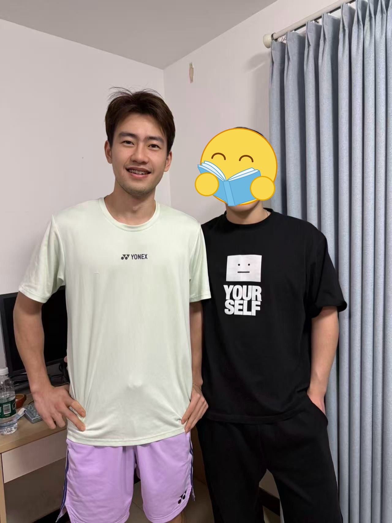 有点出租屋文学那味儿了，在自己的出租屋接待朋友的一对给 