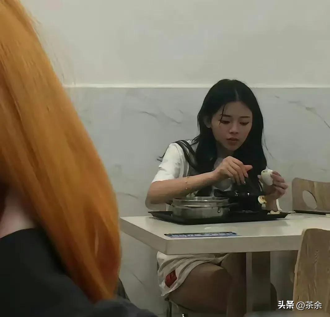 曾经的厂妹杨超越  谁能想到未来会成为顶流 ​​​
