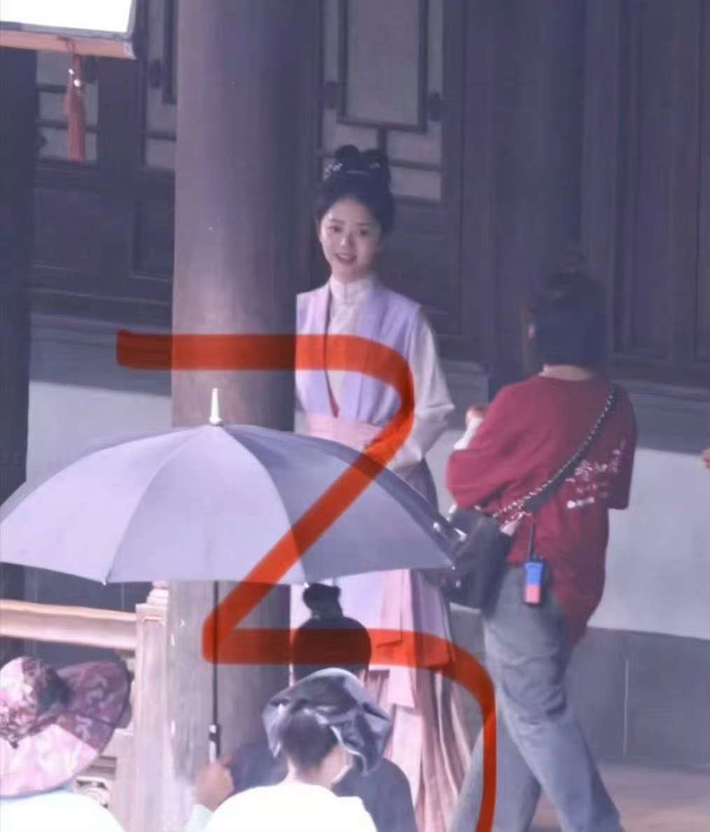 谭松韵兰香如故妆造 谭松韵兰香如故妆发造型 很容易搞混的啊！ ​​​