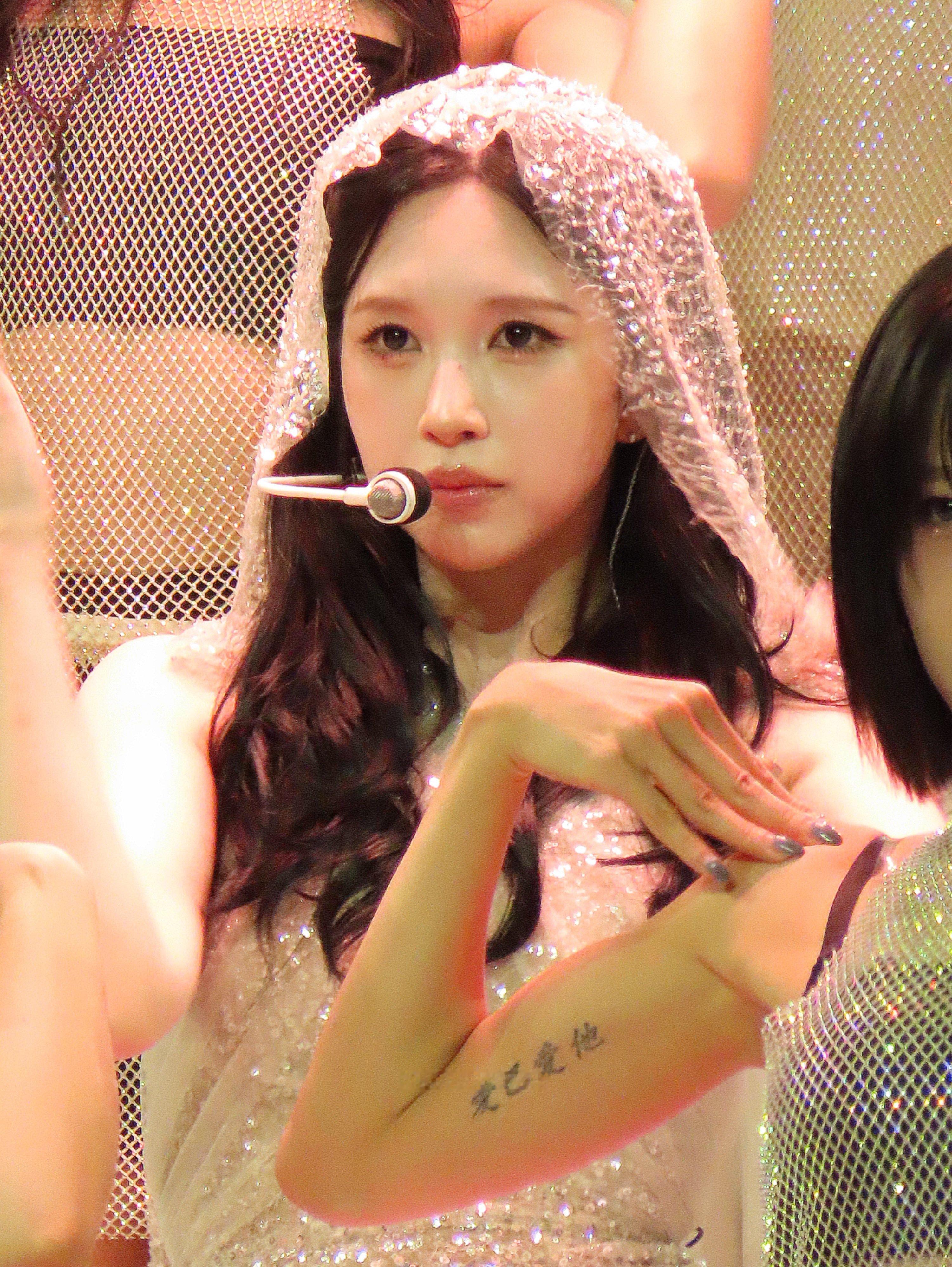 this is for london day 1©bbyminatozaki 