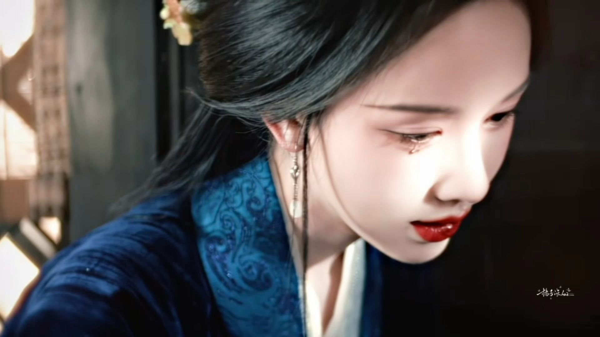 陈都灵 x 月鳞绮纪丨闪动如蝴蝶在双颊 那是眼泪吗 