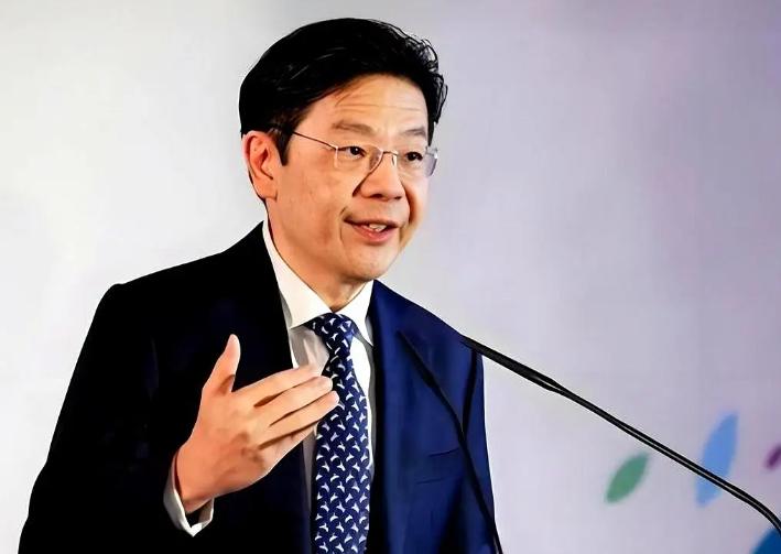新加坡总理急了！8月23日国庆大会上，黄循财直接用中文下死命令：“绝不可成为单语