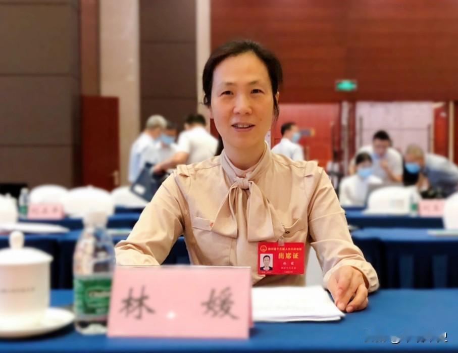 她是美国极不想放回中国的科学家，拒绝了美国公司千万年薪，放弃了美国一切待遇，在祖