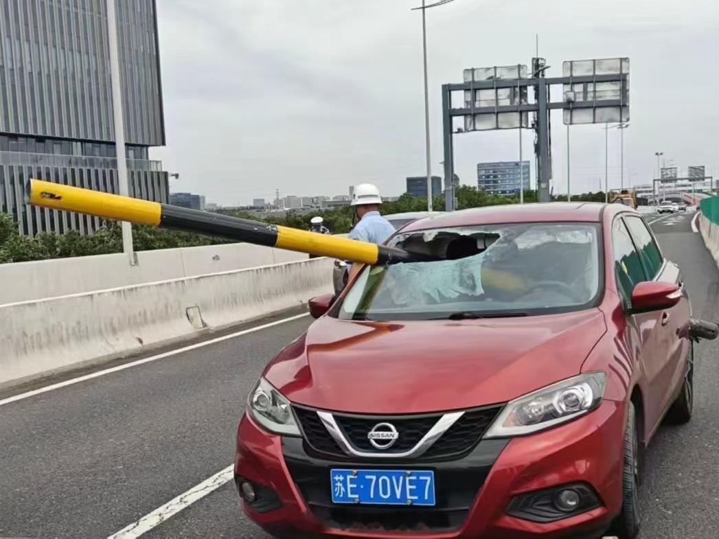 今天转发率很高的一条视频"死神来了"后续图，万幸人没事 