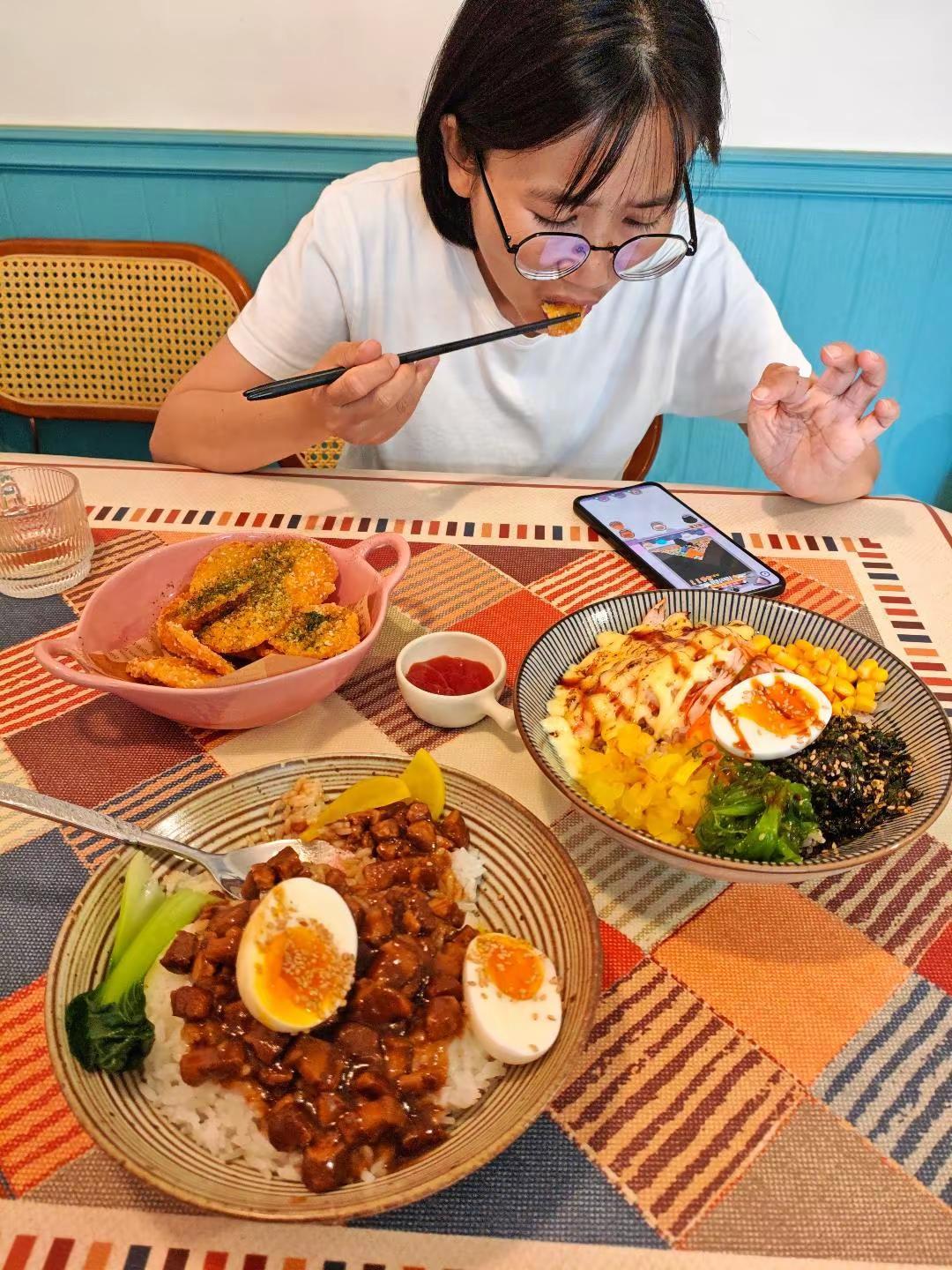人间大事，吃喝二字干饭才能好好学习 每天都有认真吃饭