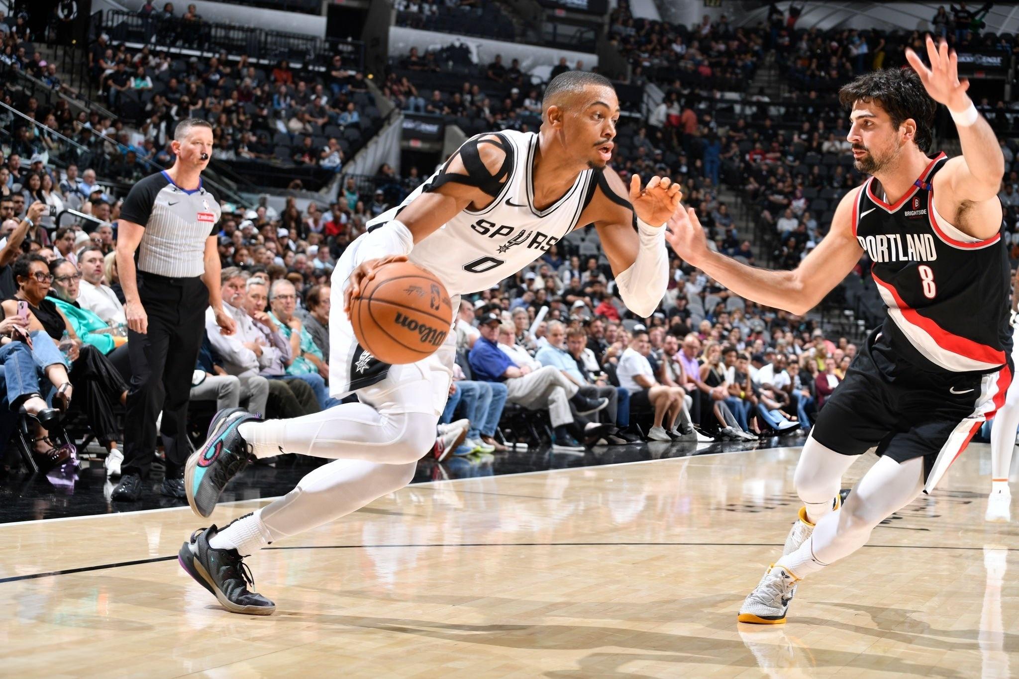 #SNEAKERS ON COURT# Keldon Johnson & QD 