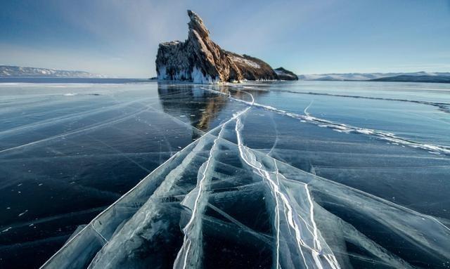 中俄的基本国情是不同的，俄罗斯不缺粮食，不缺能源，关起门来是可以过日子的，而且它