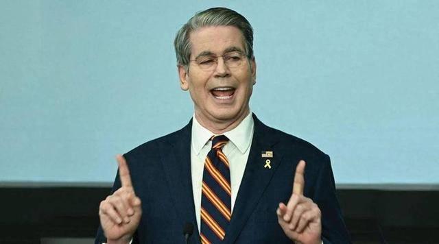 特朗普打光访华底牌，贝森特想出一个奇招，中国能给他脸吗？
这几天中美之间最微妙的