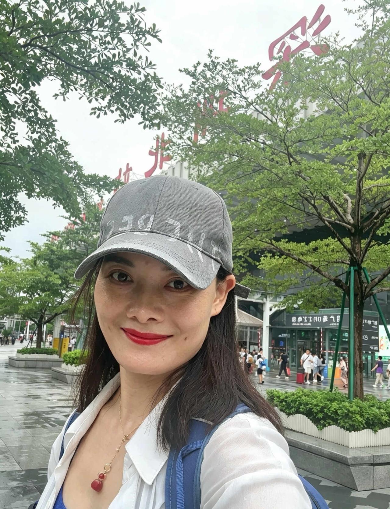 出发去贵州六盘水徒个步爬山的乐趣 爬山看风景 爬山爱好者