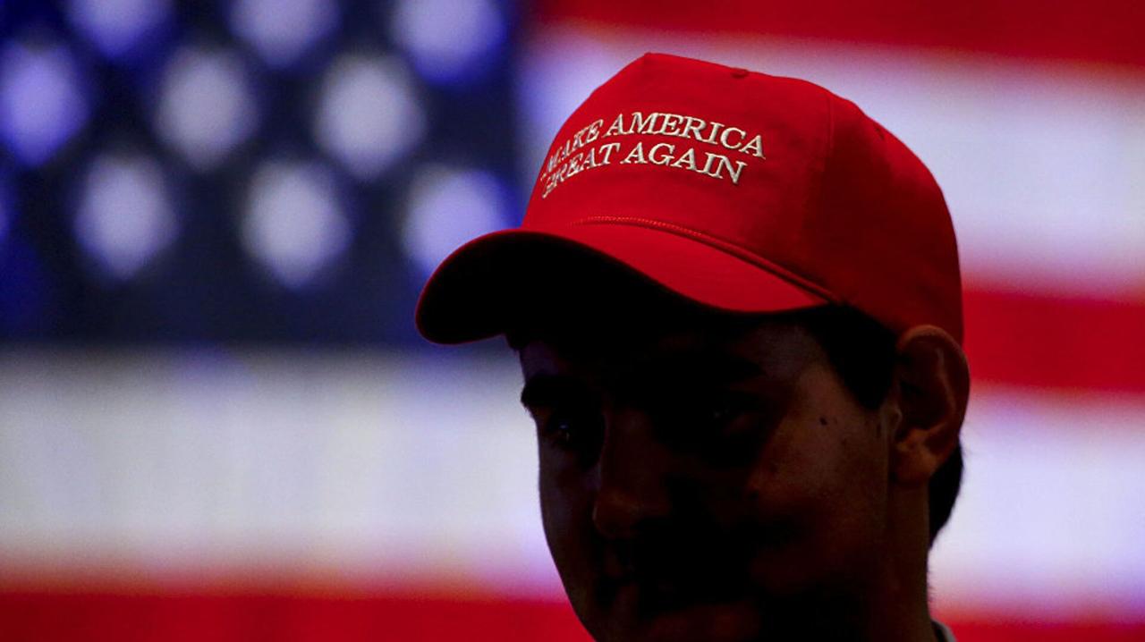 特朗普呼吁吊销批评他、共和党及其MAGA运动的电视台牌照

俄罗斯卫星通讯社 2