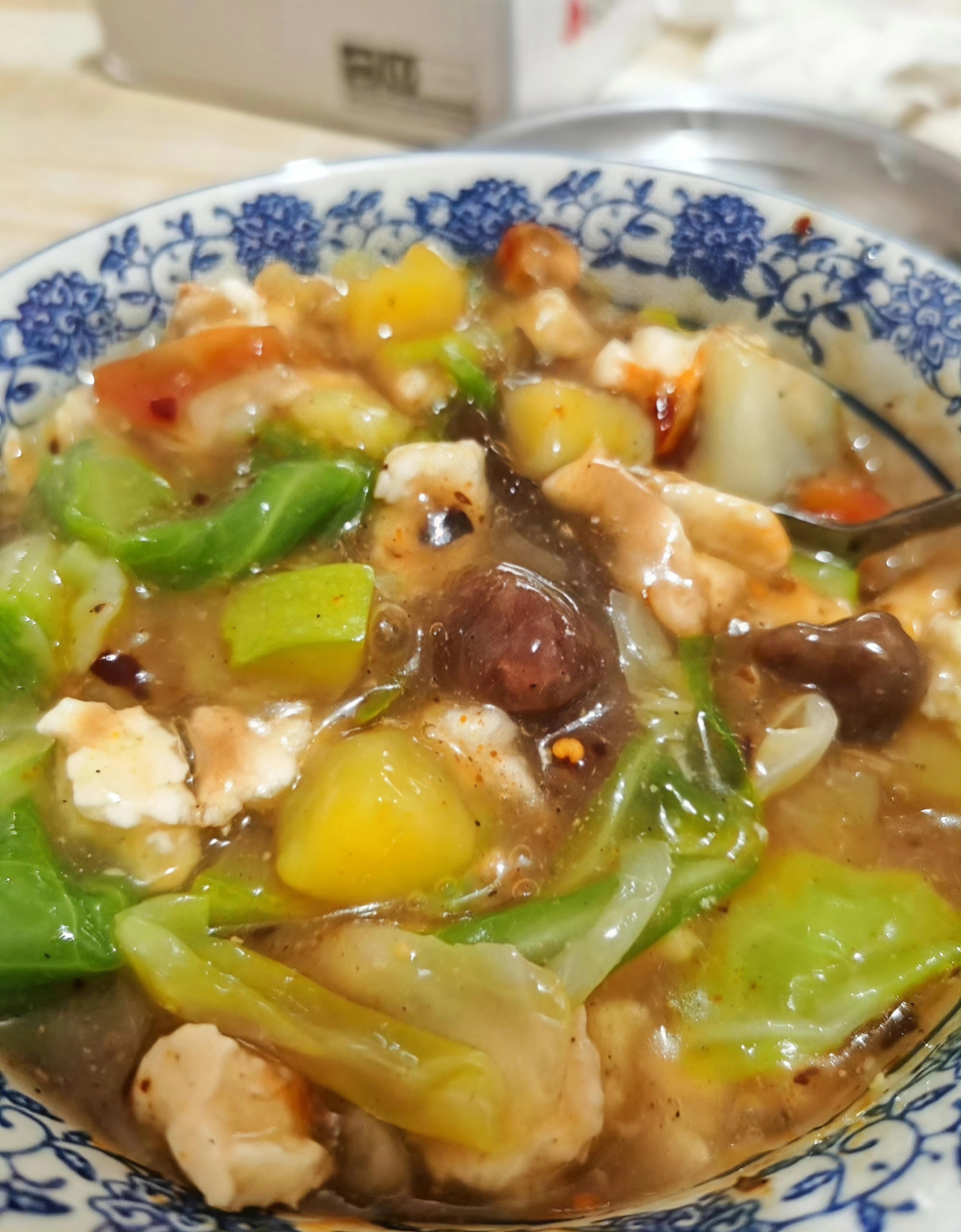 C罗最后一舞遗憾落幕有点心疼呀，现在能提起我兴趣的只有吃飞了，早安糊辣汤 