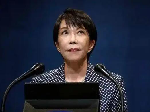 美媒开始添油加醋，做文章了！美媒声称，因为中国对高市早苗的攻击，高市早苗不愿意与