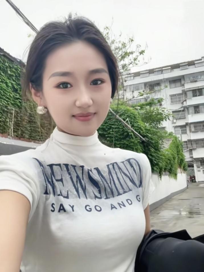 温文尔雅耐看型