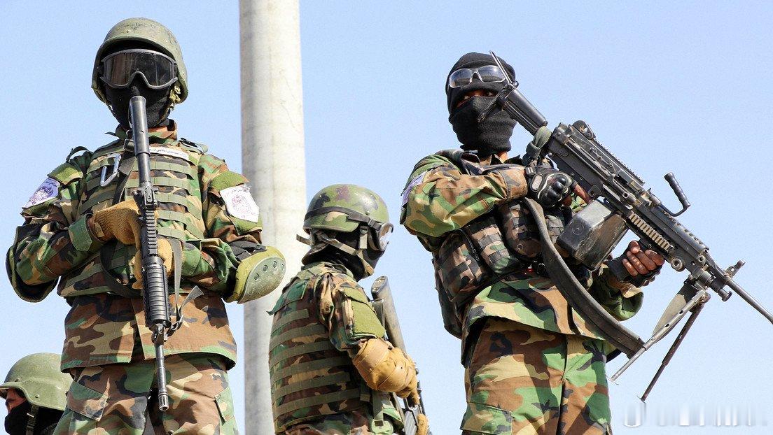 有报道说巴基斯坦今天吃大瘪了。。。。塔利班突袭了一处巴基斯坦核设施，以及位于卡库