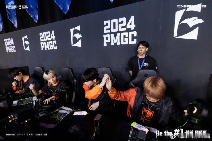 #花花MVP# 看着和平精英全球总决赛的激烈对决，我的心中充满了对花花的敬佩与喜