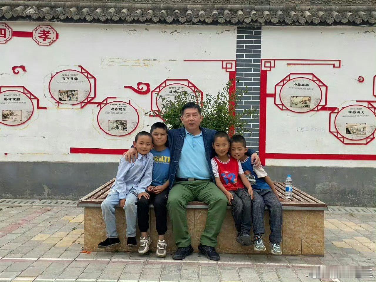 世间上没有一样东西是永远属于你的，包括你最爱的人，养大的孩子，包括你的财富，你的