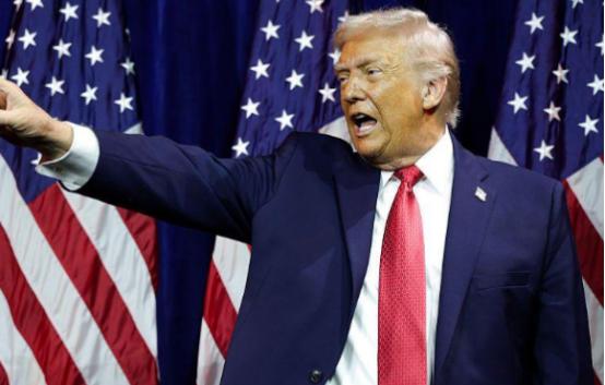 伊朗私下找到特朗普，开出丰厚价码，只求美国不要下场？

当地时间1月11日晚，特