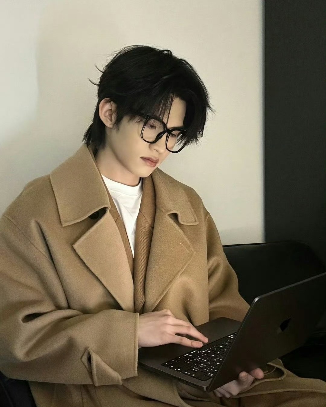 云熠星河直播云旗郝熠然双人直播云旗郝熠然今天下午两点有双人直播，我的家产终于回来