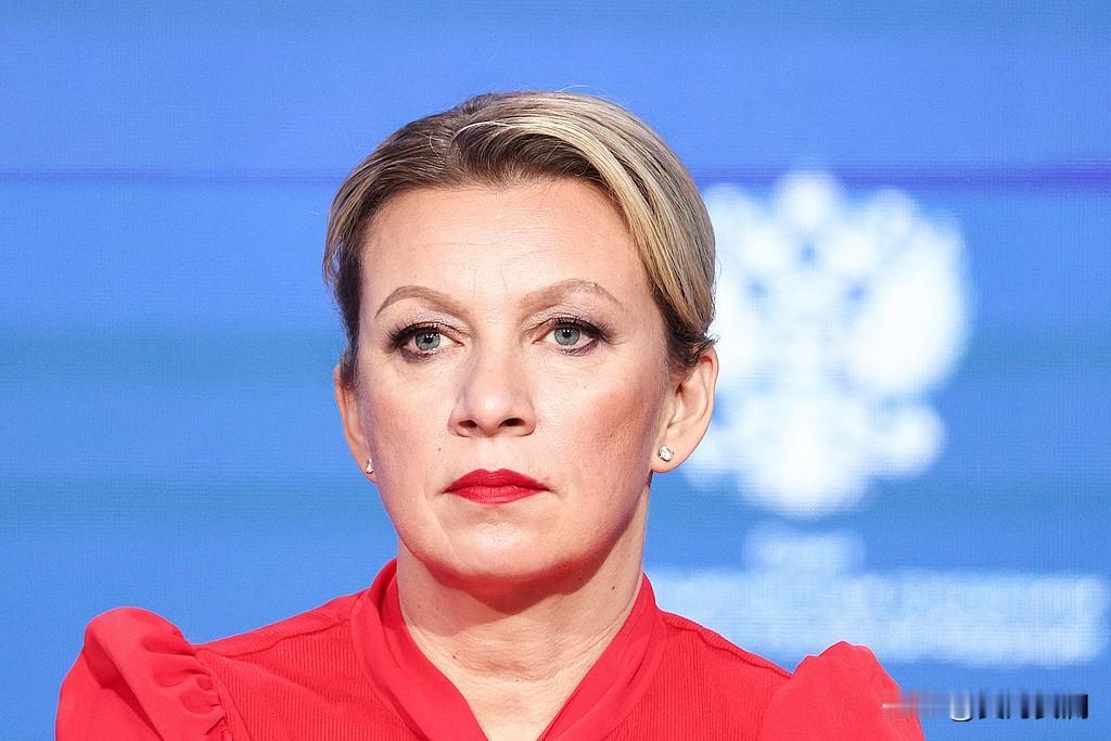 12月25日例行记者会上，俄罗斯外交部发言人扎哈罗娃表示，建议日本在国内修建一座