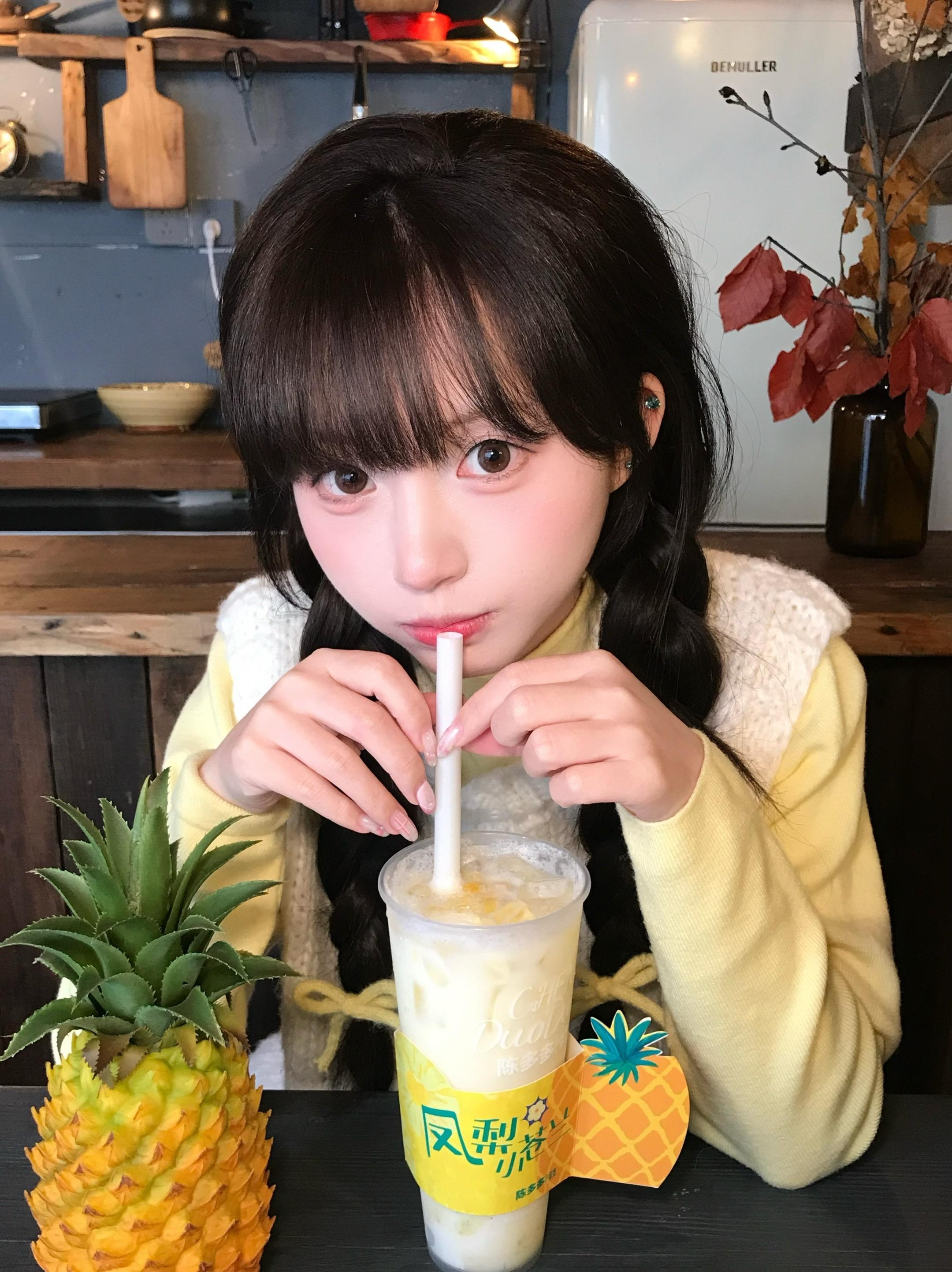 请老己喝三大杯奶茶 🎀
