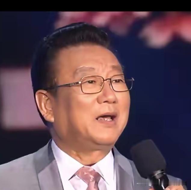 看到头条推出的《蒋大为的唱歌水平怎么样》的话题，小编觉得有话要说。

严格意义上