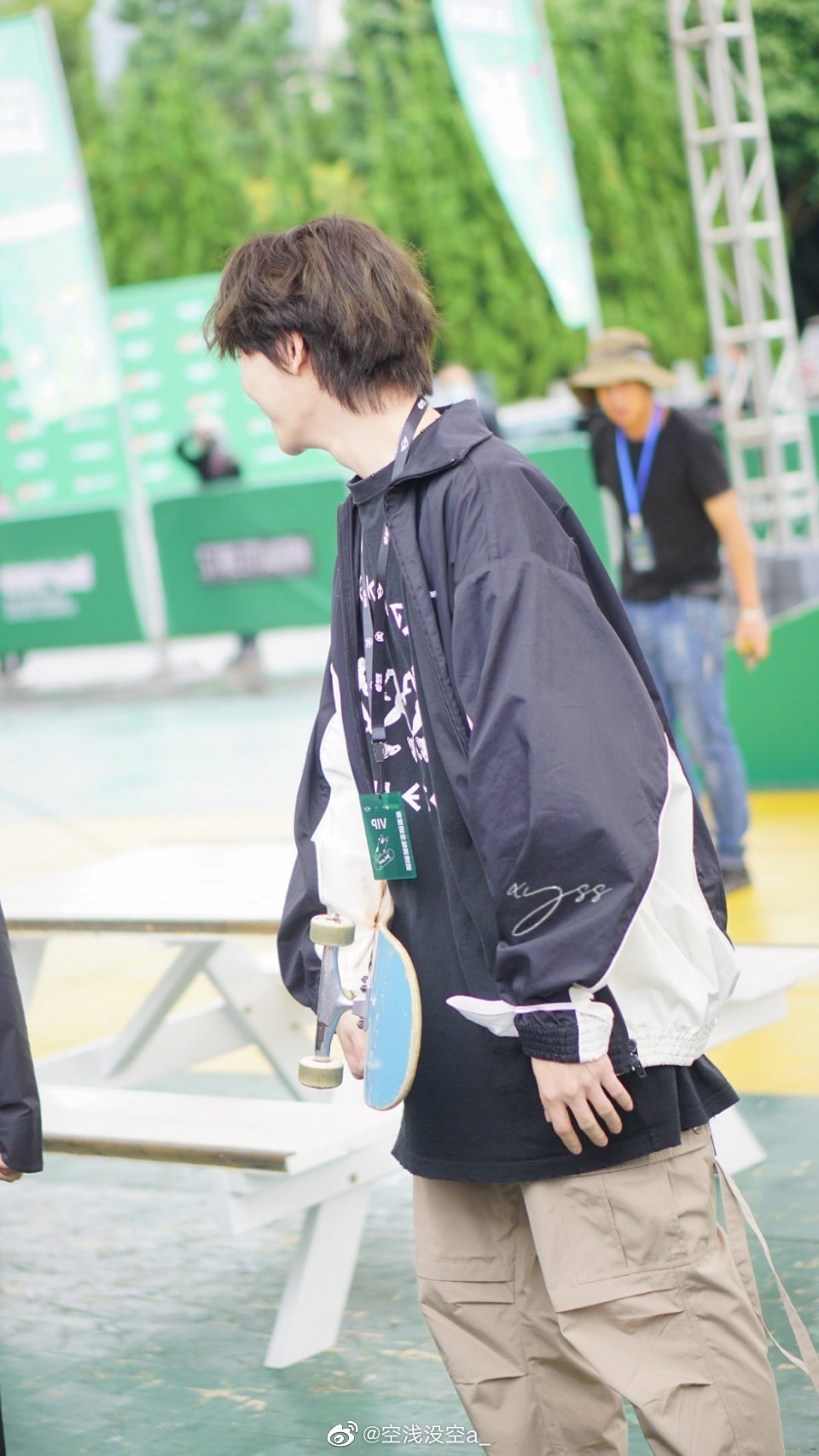 每次刷到你相关的视频，都会不自觉放慢速度，好像多看一秒，就能多攒点面对生活的底气