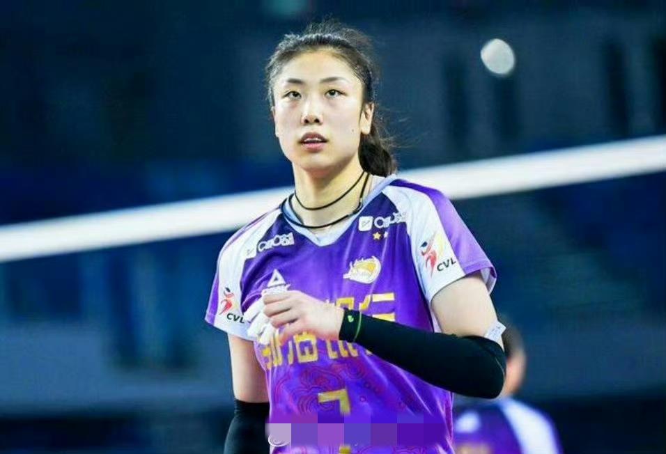 排超冠军球队大换血，天津女排新赛季以锻炼年轻球员为主。李盈莹，王媛媛出走意大利和