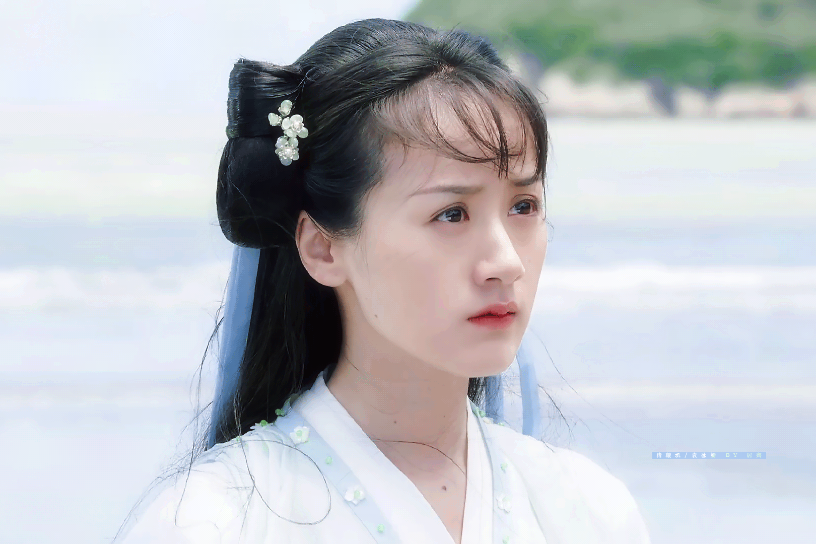 袁冰妍 袁冰妍 近朱者赤，近你者甜