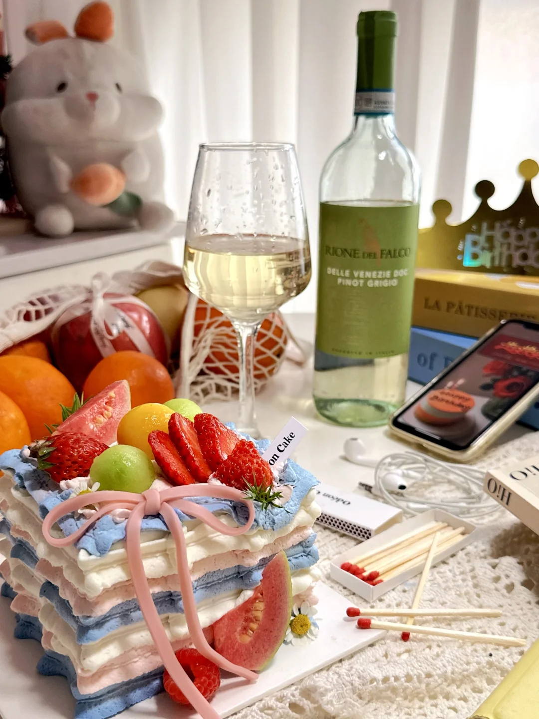 好开心呀！开个葡萄酒给自己过个生日🎂