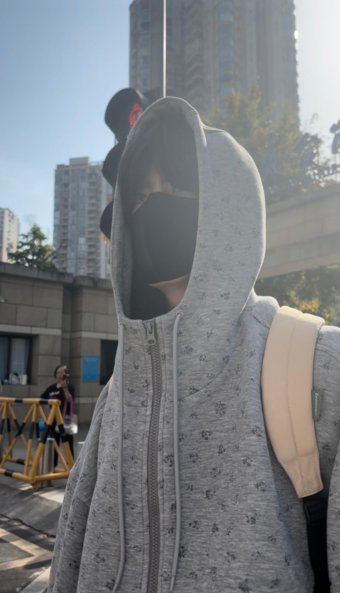 李煜东  🤍 李煜东 四代神颜吉他手 🤍李煜东 四代唯一all暖白 🦋饭制