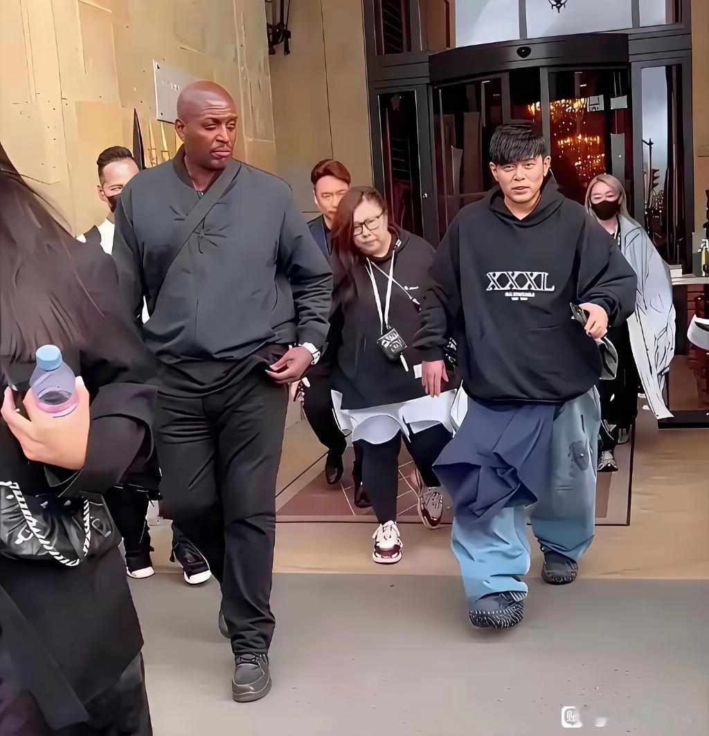 周天王的穿搭无人能敌[赞]