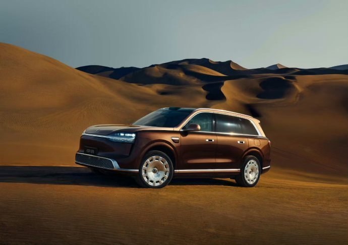 全新一代问界M9总算来了！预售价49.98万起，Ultimate领世加长版66.