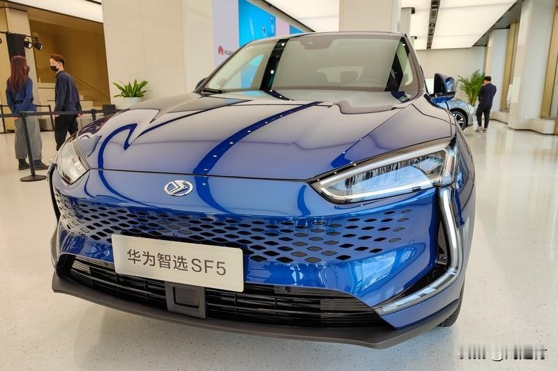 赛力斯的钱流向了谁的口袋 赛力斯的钱都进了谁的口袋？这事儿真得好好琢磨琢磨。赛力