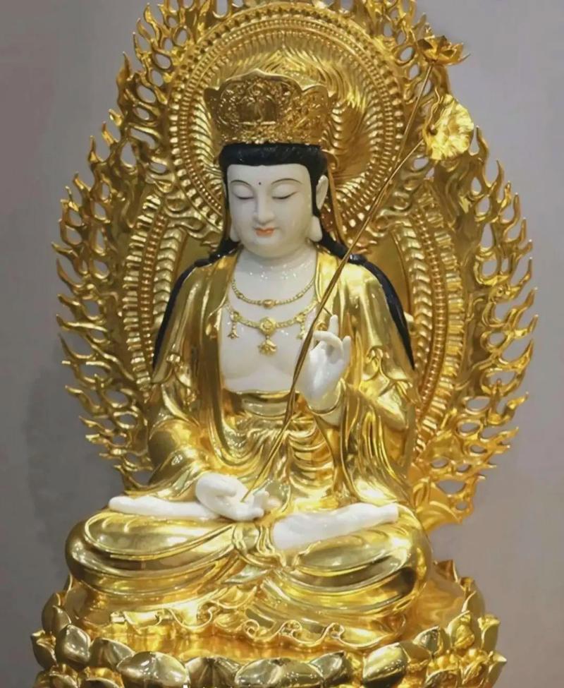恭迎大势至菩萨，一年一度的大势至菩萨的圣诞日已经就在明天了，各地寺庙前往祭拜大势