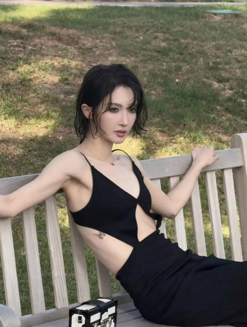 金晨实况拍摄，好看是好看，就是有点瘦！ ​​​