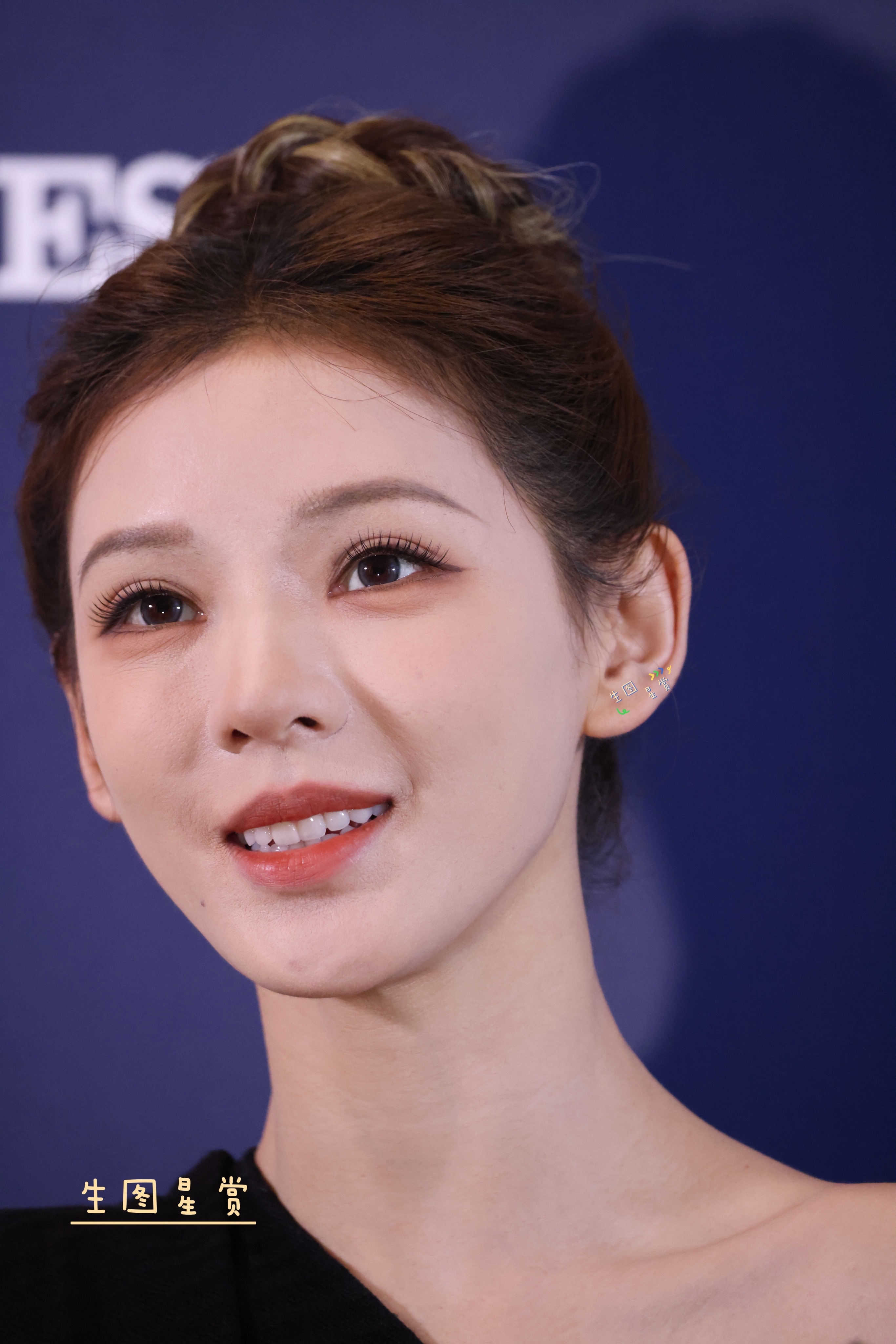 张予曦南京活动怼脸拍歪头杀的阿瓜精致美绝[抱一抱][相爱]张予曦[超话] ​​​
