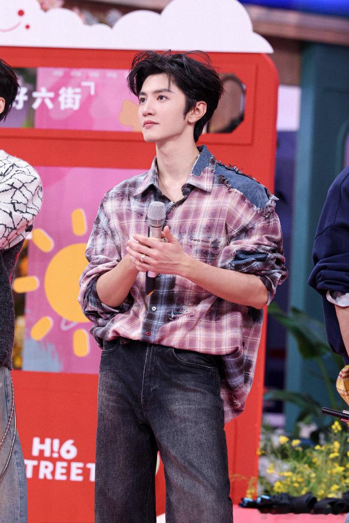 陈哲远张婧仪cp名好甜 本来就是随便一个互动小提问，没想到俩人直接异口同声，下意
