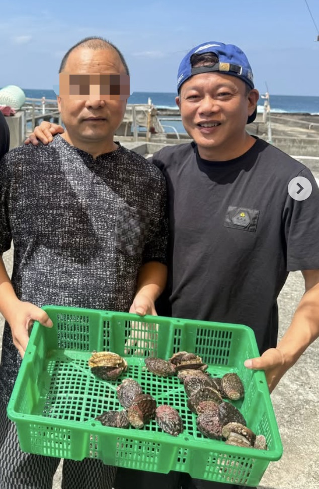 【#偷海胆被捕男星发文道歉#：已达成和解】#演员李康生偷海胆被捕称已达成和解# 