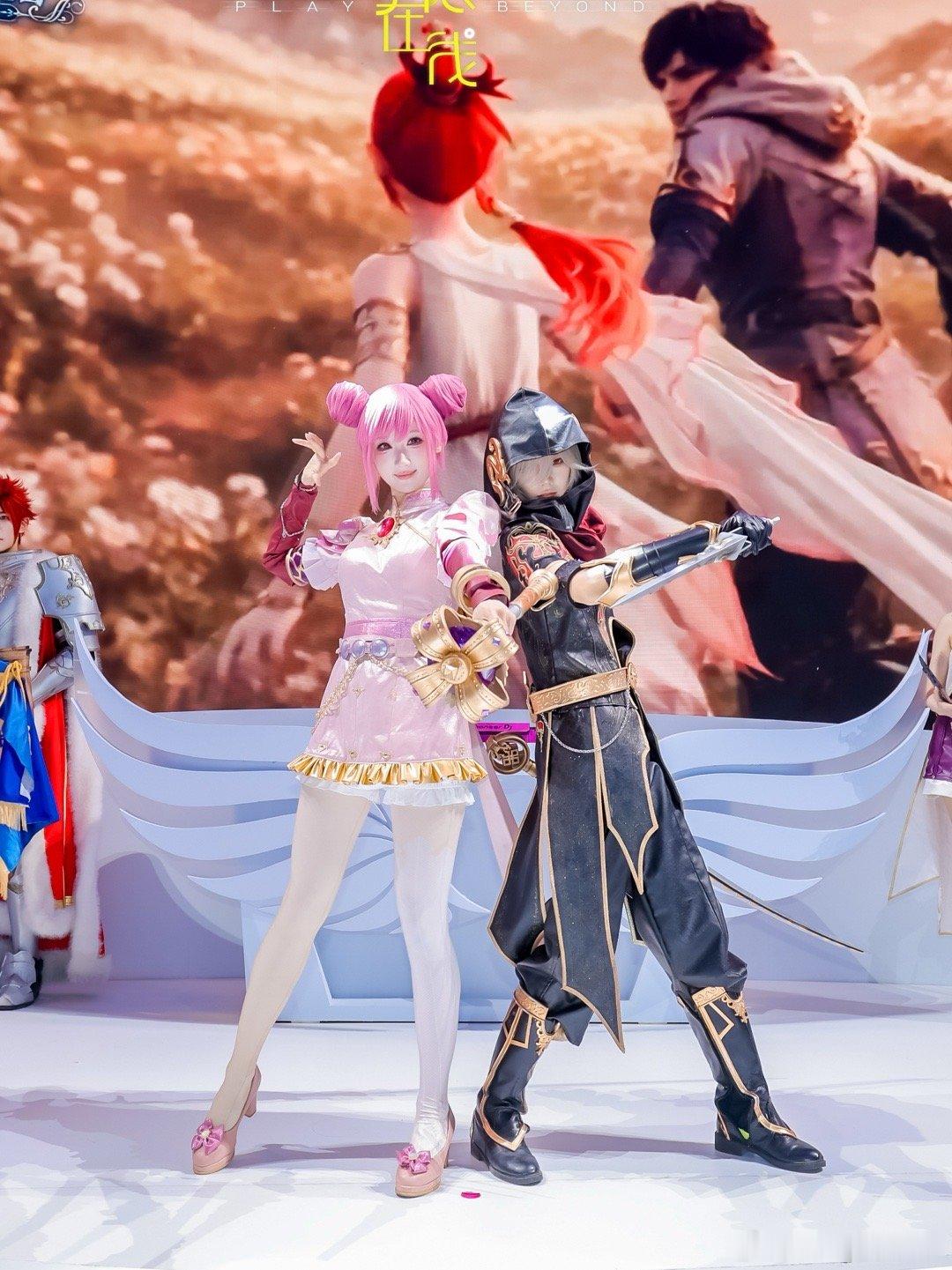 大家都好好，4天的陪伴结束啦，美丽帅气的老师们！下次再见～！chinajoy
