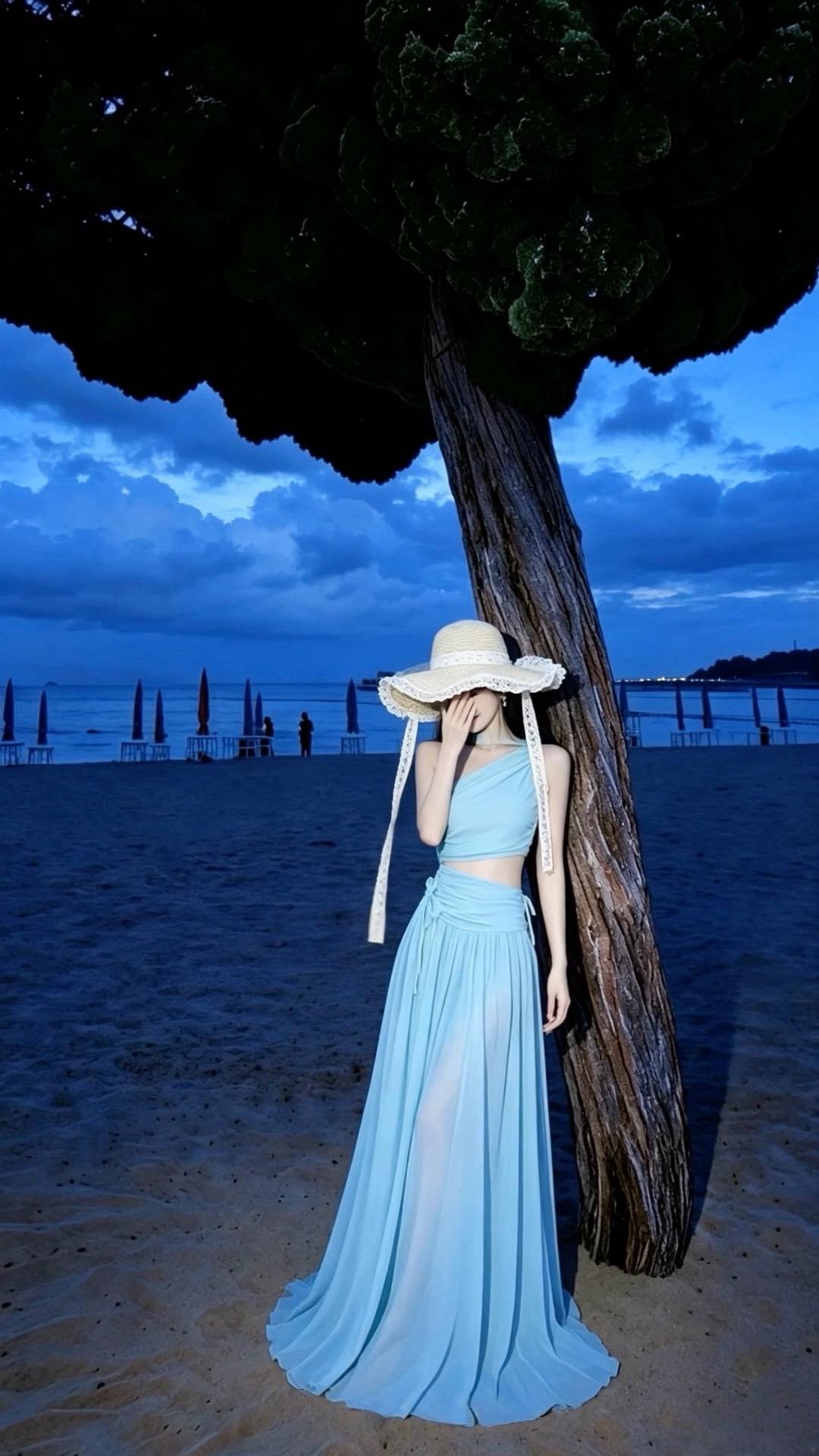 海边出片沙滩裙浅蓝色长裙  秀出我的海边封神战裙 海边度假穿搭 适合海边度假穿的