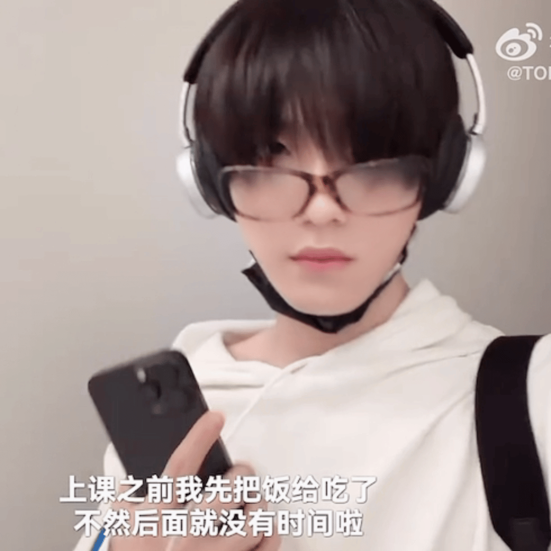 【5401】“这个发型怎么缺个角啊？” 