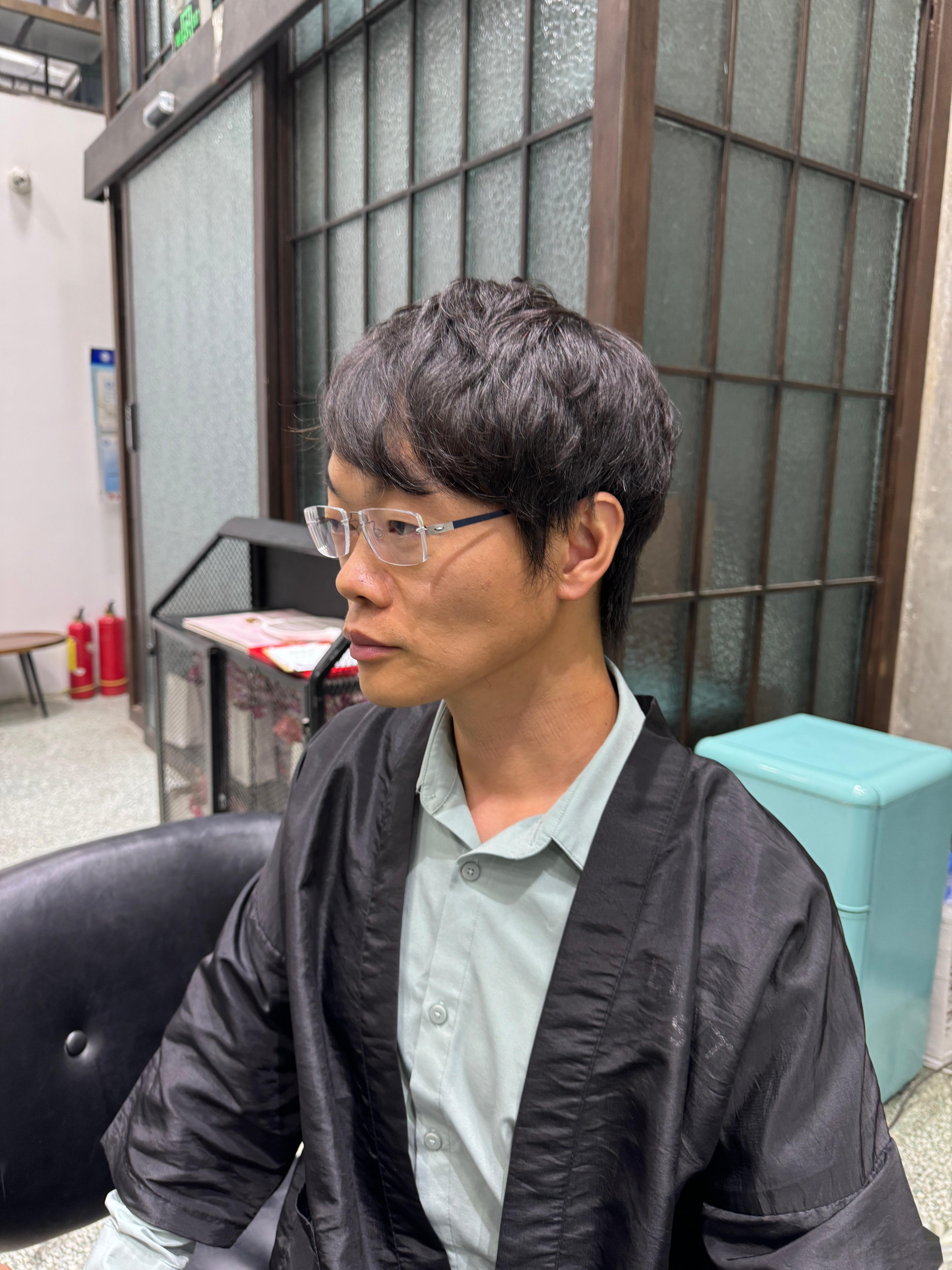 挤出三小时烫了个头发，能看出来吗？[并不简单]  ​​​