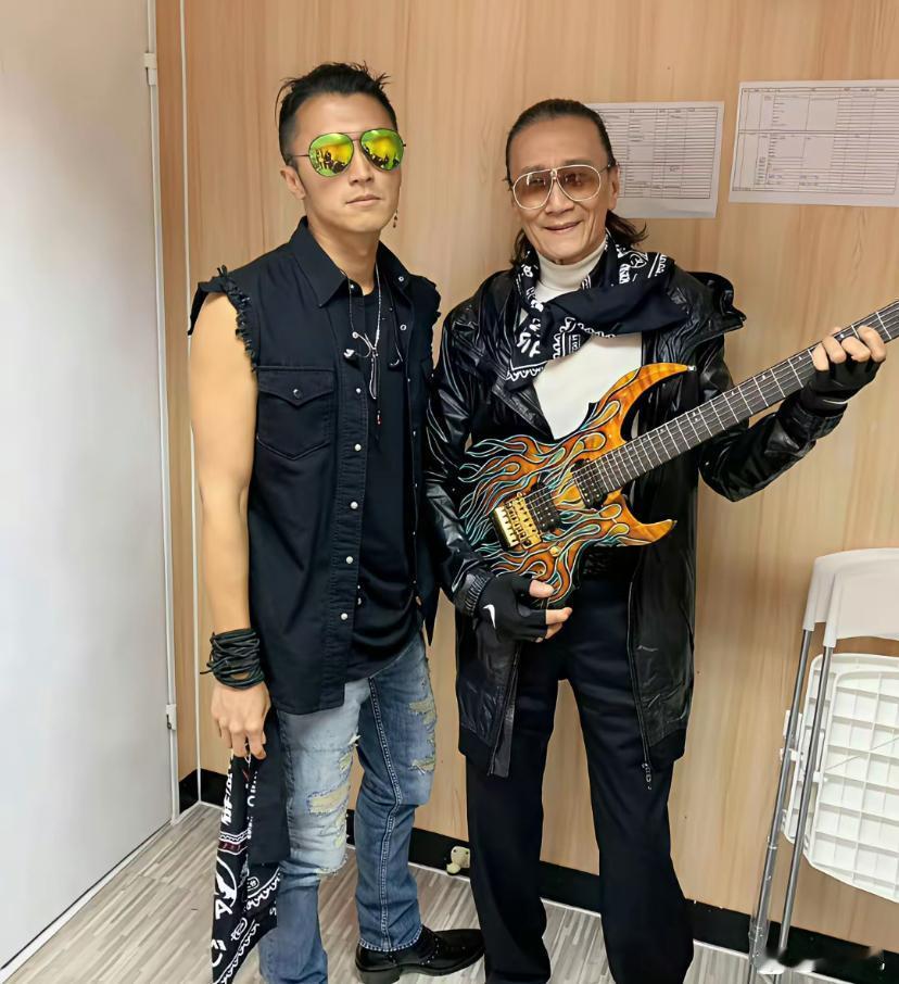 真没想到谢霆锋的青岛演唱会能如期举办他不是不孝，也不是不悲伤，而是这是给父亲最好