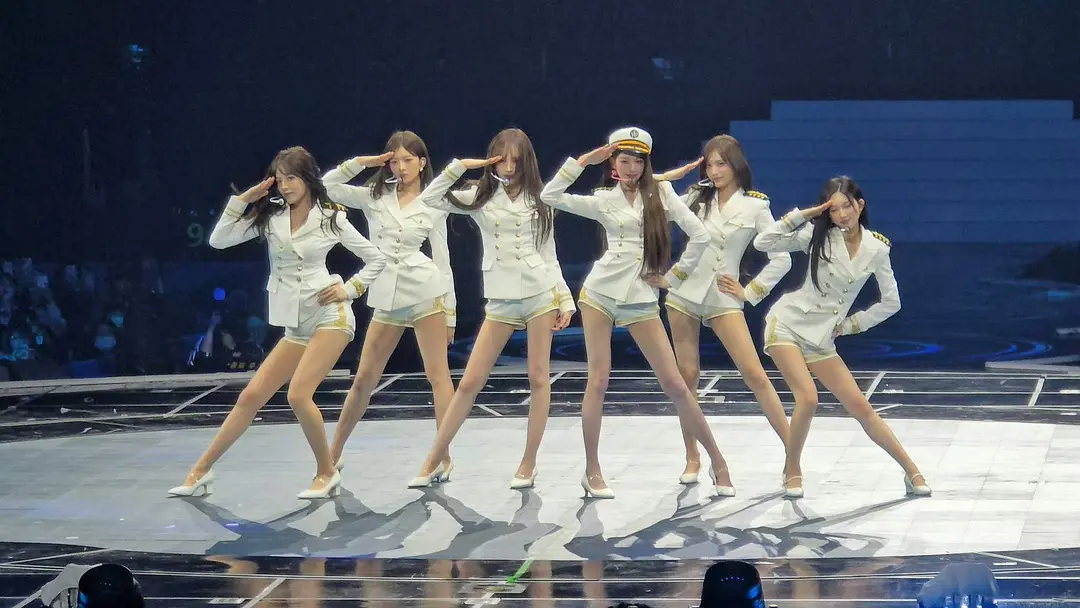 IVE六立绘这大长腿