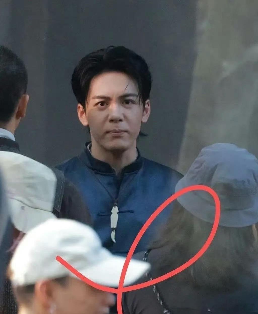 曾舜晞新剧路透，怎么看起来成老叔了[哆啦A梦吃惊] ​​​